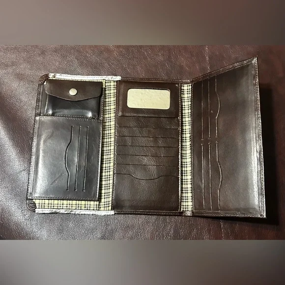 GOYAZES Brown and White Wallet with Elegant Two-Tone Western Design - Picture 3 of 6